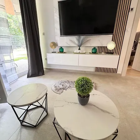 Paloma Blanca Apartman *