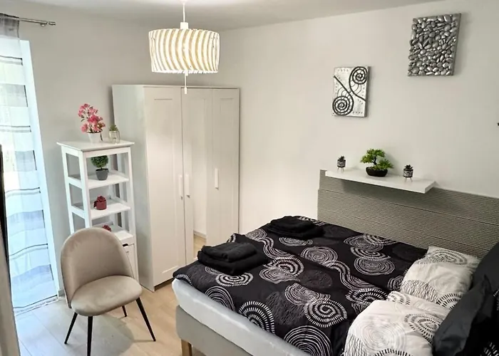 Paloma Blanca Gárdony